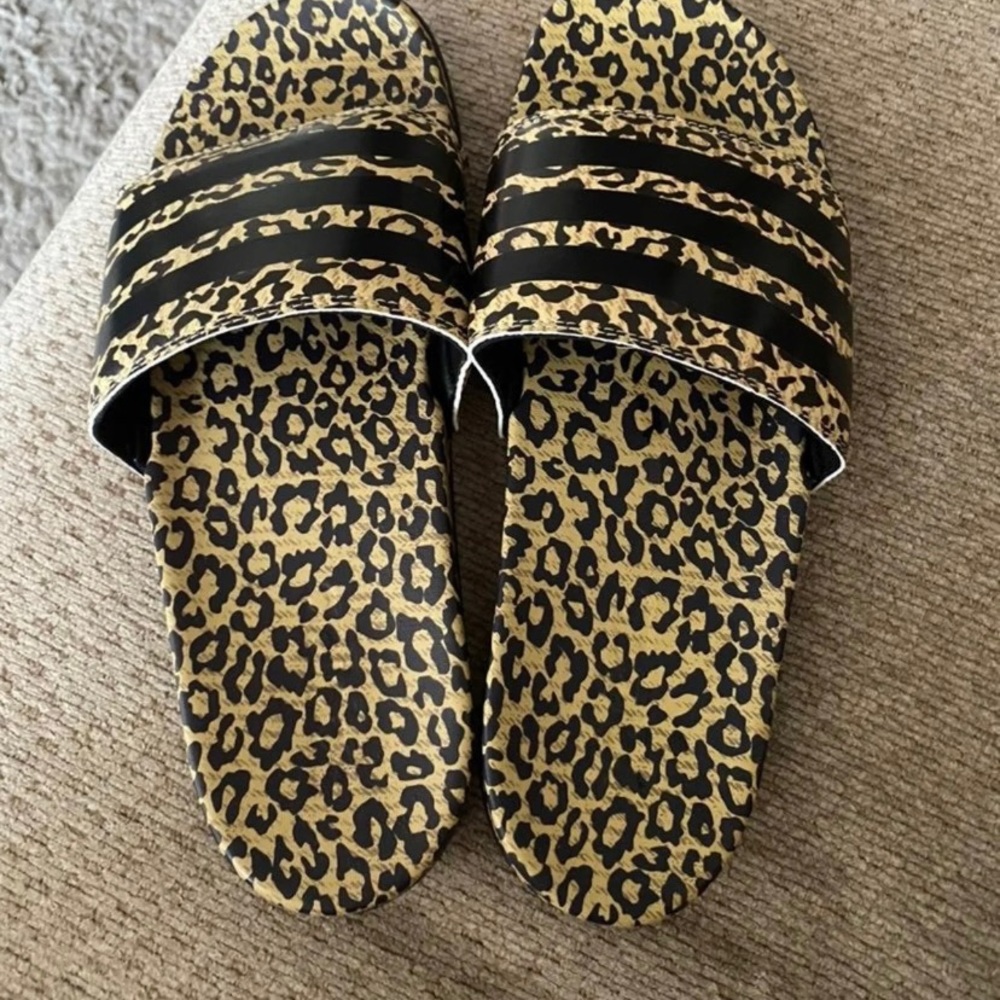 NWOT Adidas Cheetah Slides